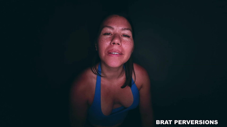 Brat Perversions: Sudut pandangan pertama permainan pantat femdom