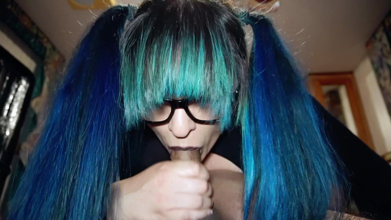 VickyVixen: Goth Brat Sucks You Dry