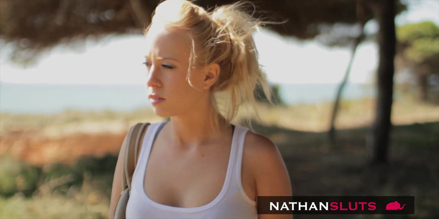 Nathansluts: 痩せたアリズのための荒々しいアナルドリリング