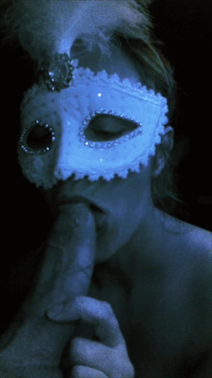 Mieoni: 我的妻子，一个杰出的混蛋