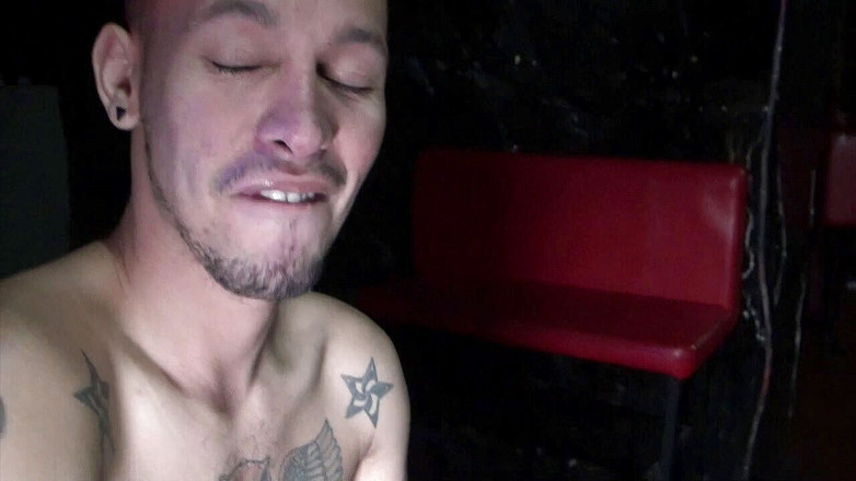 Gaybareback: Děvka ošukaná bez kondomu nejlepším Latinoameričanem Mauriciem Wildem