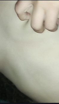 我的第一部粉色胸部视频