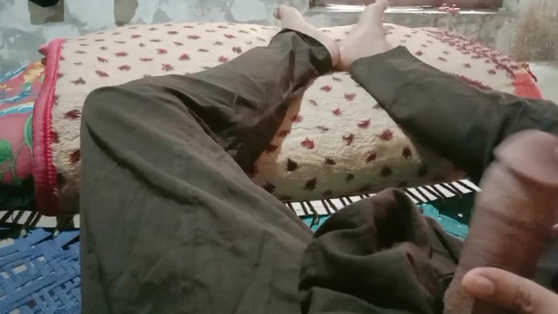 Desiboy gay: Hete volle jongen Desi jongen aftrekken Pakistaanse volledige blanke jongen...