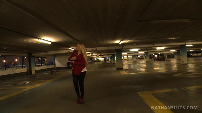Nathansluts: Peituda Angel Wicky tem seu cu destruído por Nathan