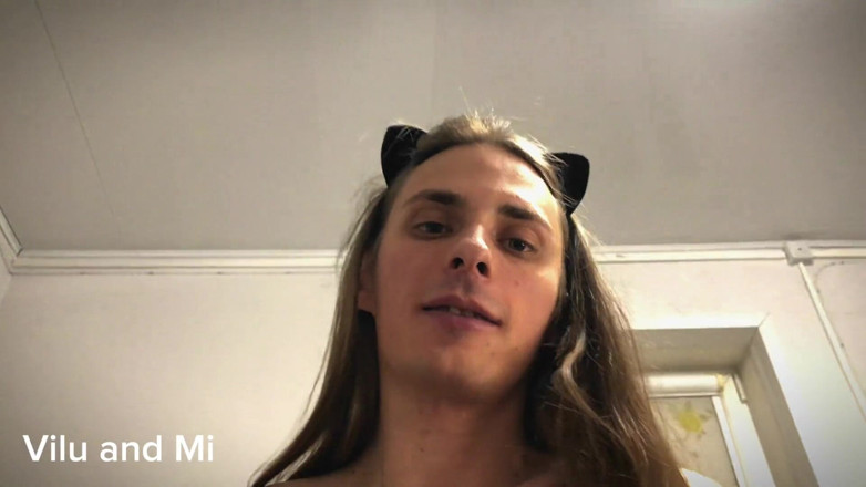 Vilu_and_Mi: Huge Double Cumshots by Pegging Clip