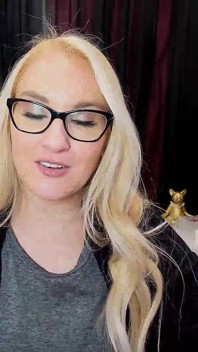 Trikepatrol Interview #70 - Julia Robbie