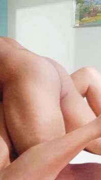 Dvojité šukání mé hubené nevlastní sestry a zralé milf nevlastní matky