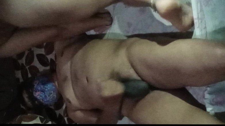 Rangeeli_Mangala: India llamó al amigo del marido para follar