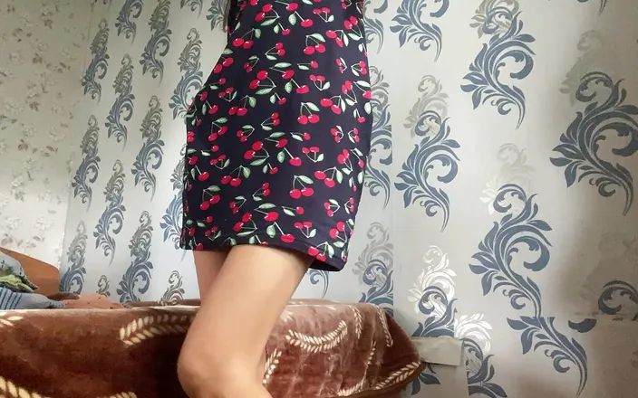 Alexa Holly: See My Pussy Without Panties