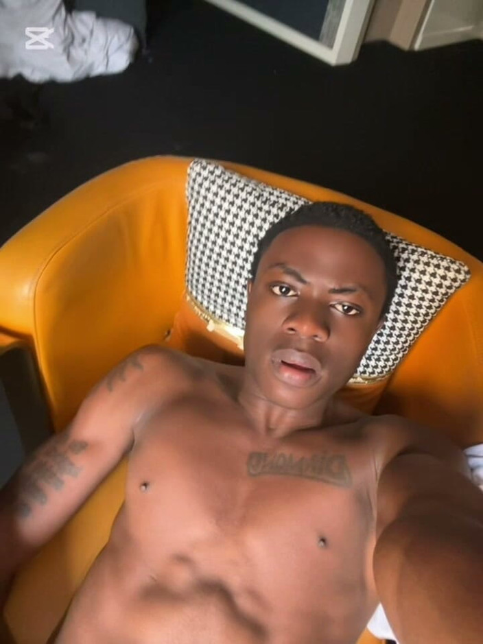 LordDiamondxx: Sledujte, jak si hraji s mojí dírou