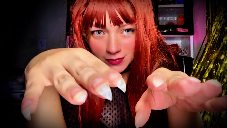 Goddess Li: Godin Li die Druiven eet!