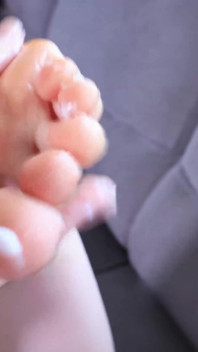 Chân to gừng trêu chọc chân pov