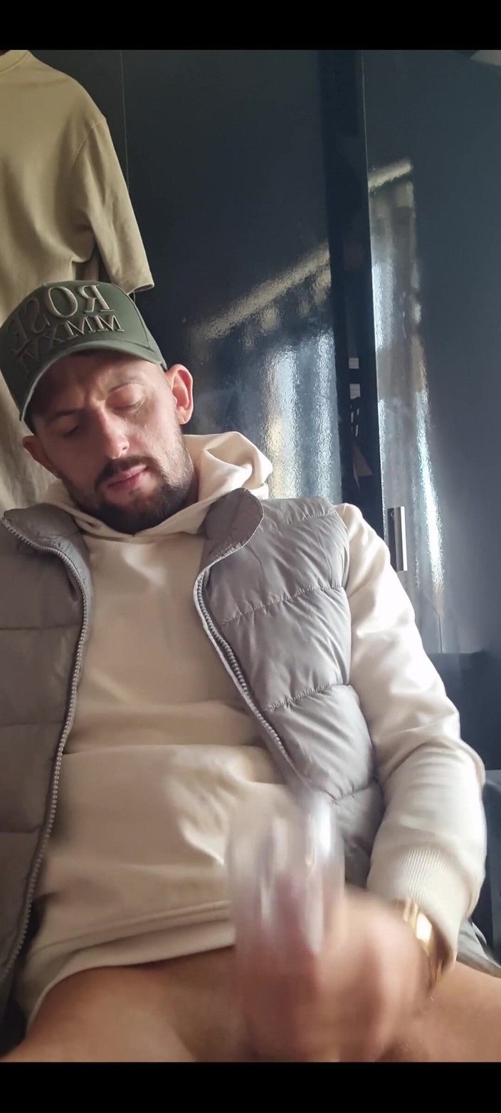 Englishtom20vip: Кишенькова пизда дрочить