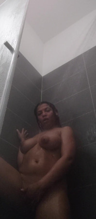 Je te taquine sous la douche