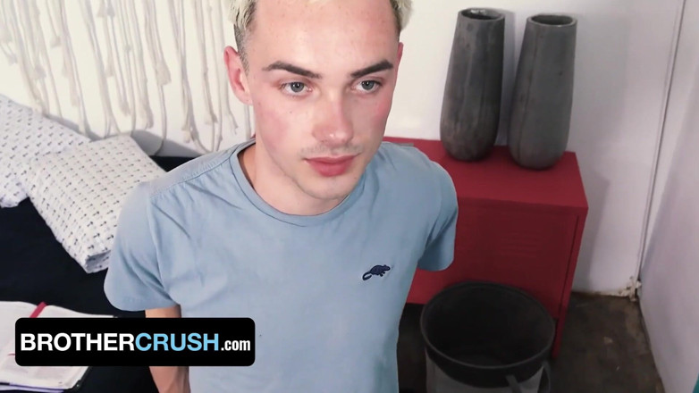 Brother Crush: Perv Stepbro daje młodego przyrodniego brata Indepth lekcję biologii i...