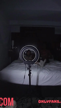 Ostre ruchanie dla seksownych ciemnoskórych urody Bts