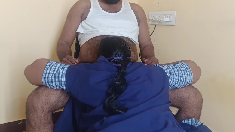 Ilakkiya: チューションマスターライドポジション 制服で学校で楽しむ