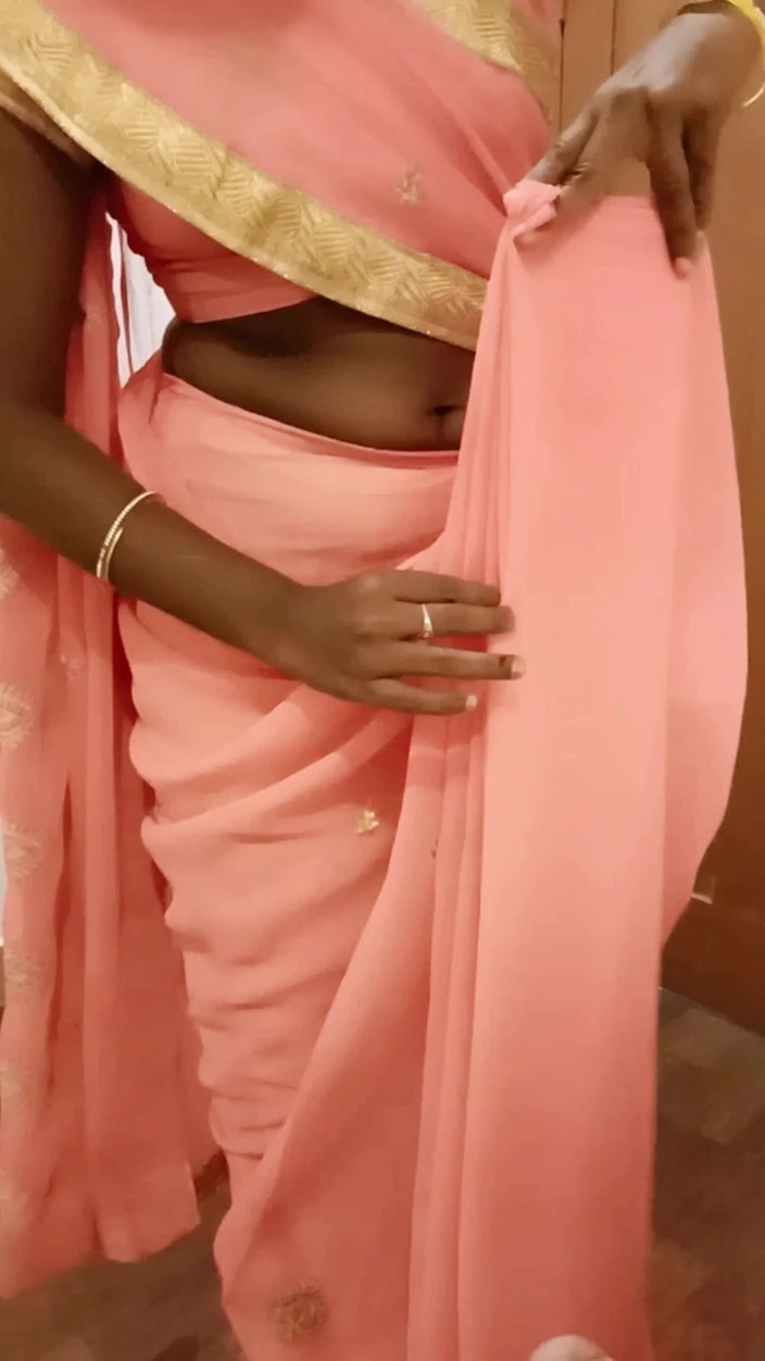 Showing boob in saree porno videoları  Faphouse