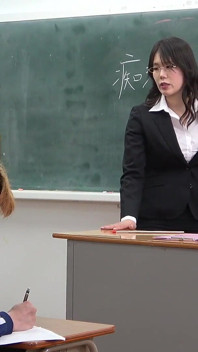 Punishment by Female College Teacher, Facesitting, Stomping on, Thigh-squeezing Male Student Who Doesn't Take Class Seriously