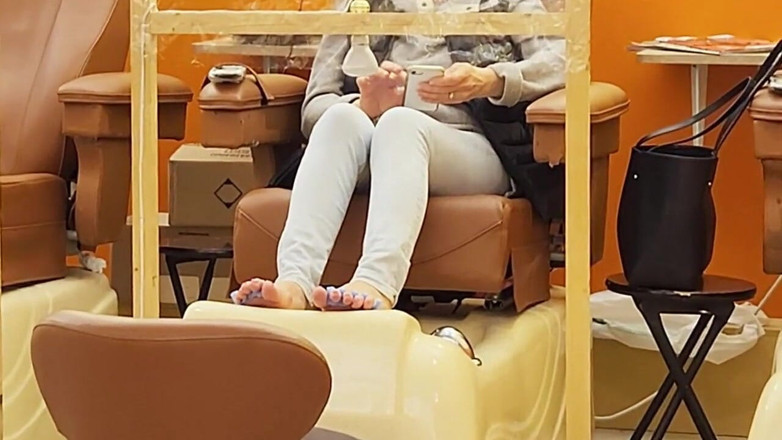 MarieRocks: Une GILF sexy dans sa ville natale