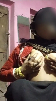 Indiancă desi Chudai, ridicarea sari-ului și transformarea lui Ghore în picioare și suptul penisului în gură, hindi