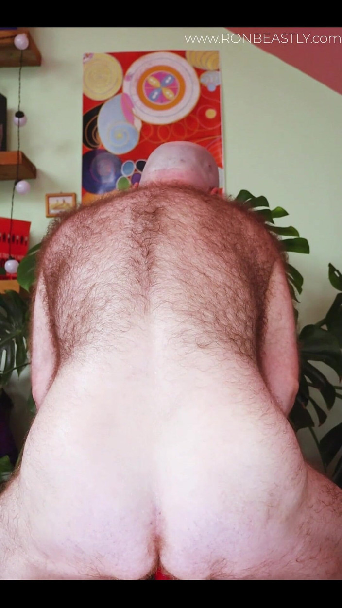 RonBeastlyFTM: Hårig Ftm rider en stoldildo