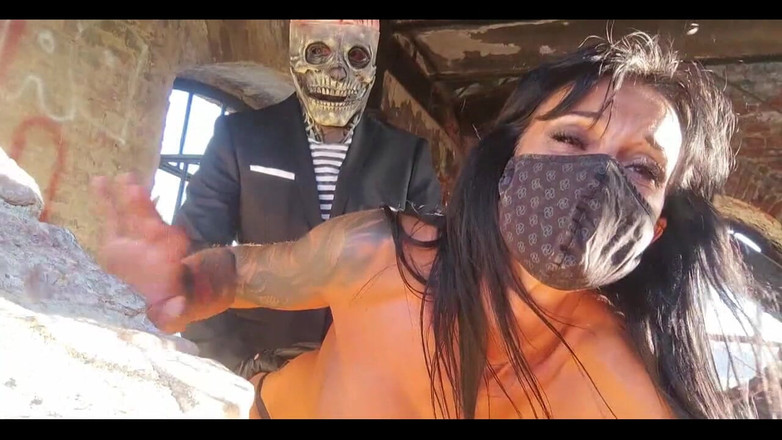 Miss Lilith devil: パート2:ゾンビといじめて