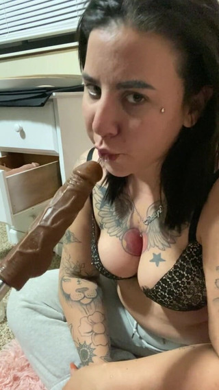 MzKiTTy91: PAWG MILF ดูดควย BBC ดิลโด้แบบน้ำลายยืด