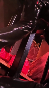 Cuckolding Dolly med Gimp