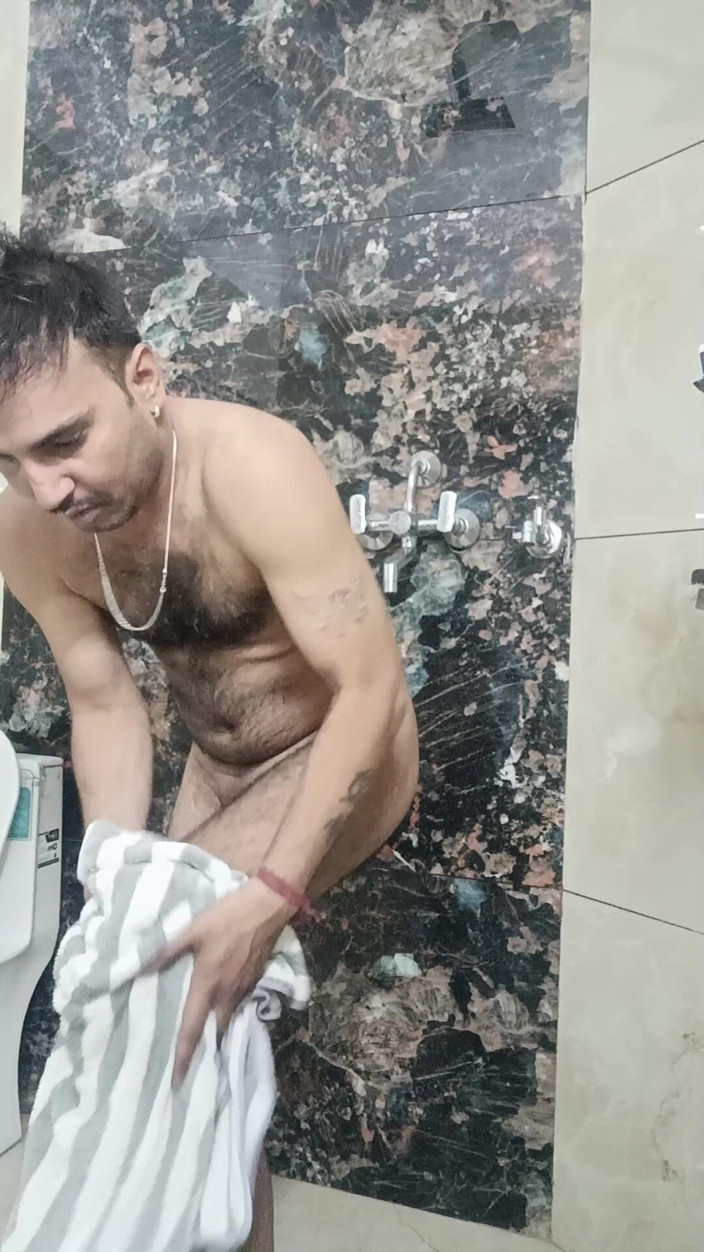 Rajasthani-old-lover: Indian desi Man sex și spectacol la pantofi de duș și Masterbation