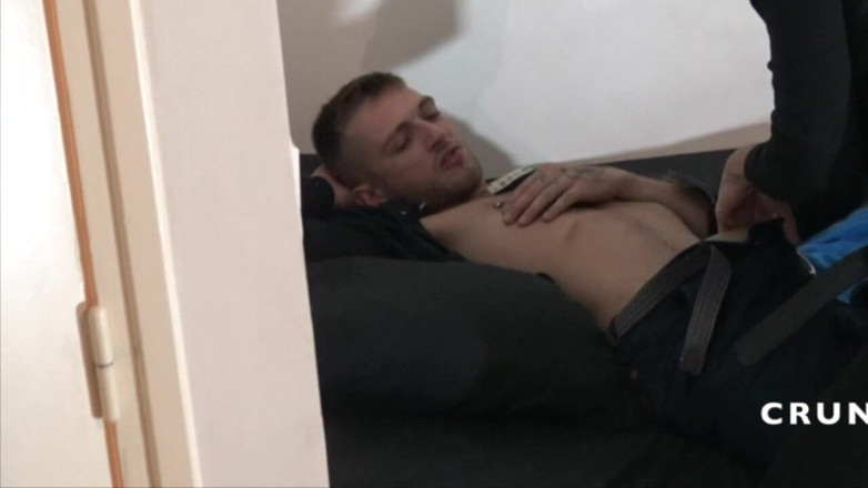 When straights boys fuck their gay friends: Romain scopata cruda da dominante araba
