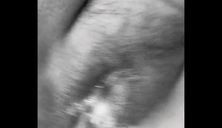Akhi moni: Je baise ma copine sexy chez mes amis