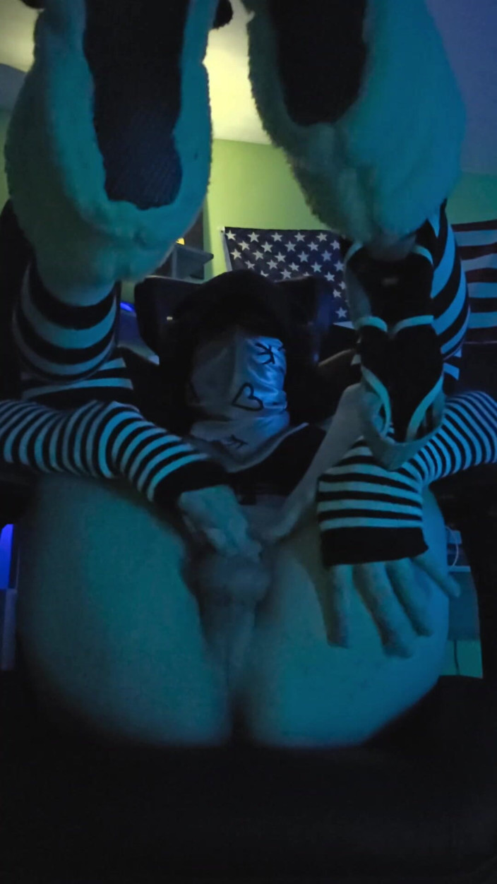 ALISA_XxX_: Alisaxxxcumshot utför intensiv solo crossdressing fantasy ikväll