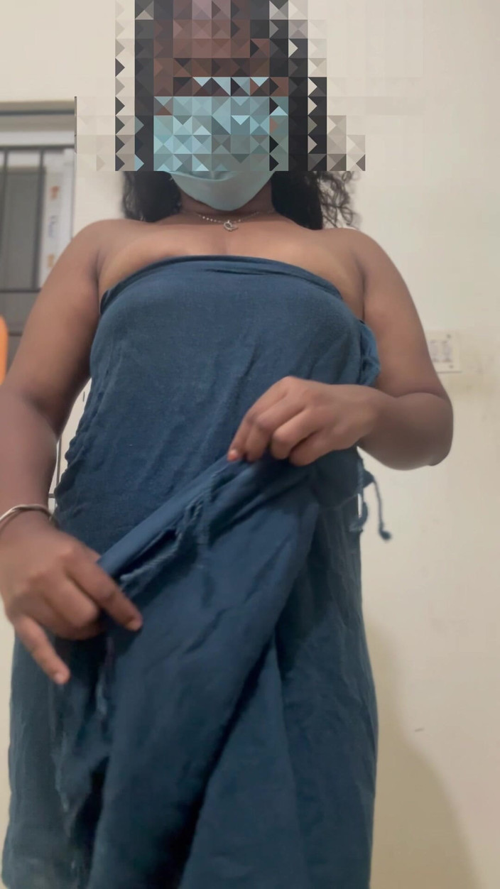 Desi World: desi tamil larki bahka rahi hai bhaag 1