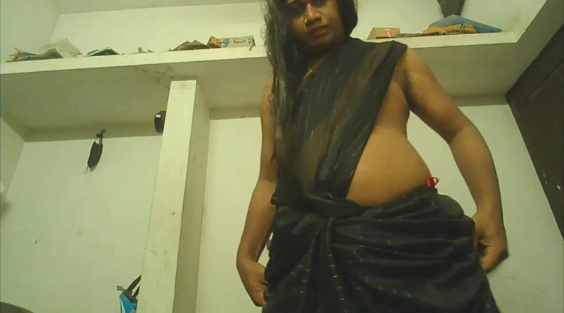akhilzq: Indian Transgender Fingering Her Ass with Wearing Black Saree
