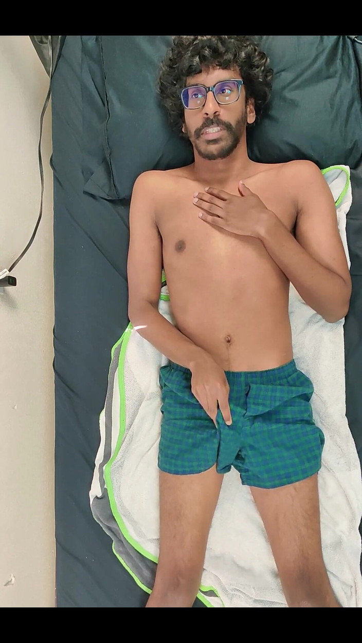 NANDgasm: Telanjang besar kepada orang yang dicipta peminat sisyen!