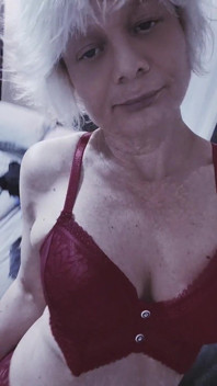Uma pequena tentativa da minha nova lingerie sexy.
