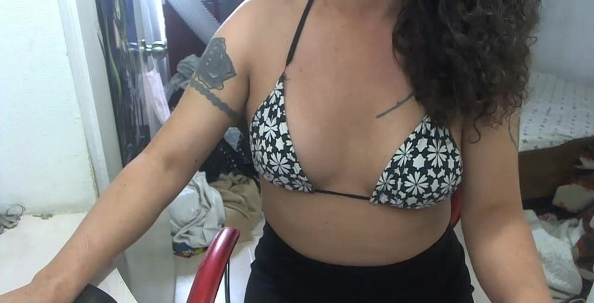 Nikki Montero: Pertunjukan webcamku, kamu suka nggak?