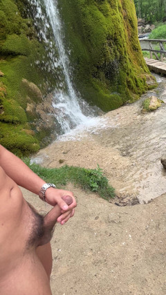 Twinkboy82: German Twink thủ dâm con cu có mùi phô mai...
