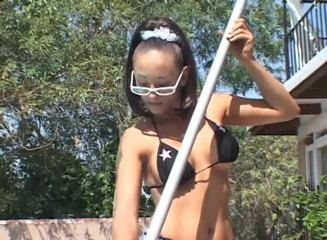 Young Sinner: My stepsister is at the pool