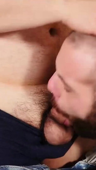 Bearfilms - Ursul gras John Lock domină Gaura păroasă a lui Axel Wood
