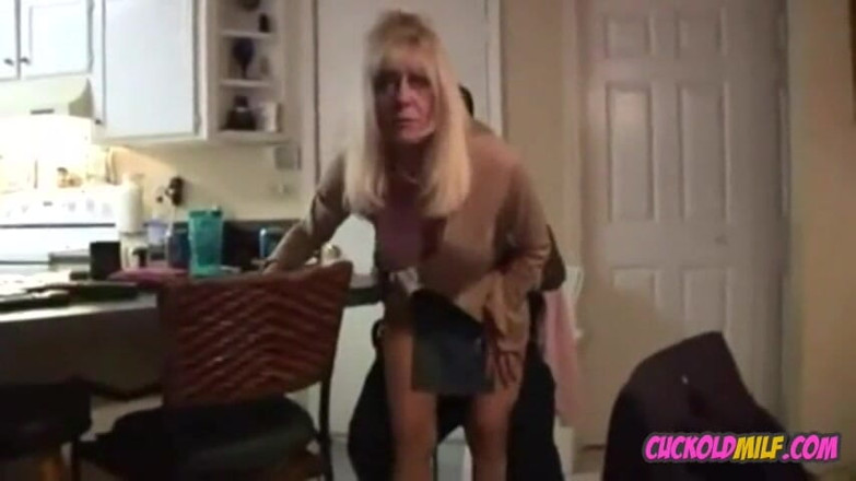 Cuckold MILF: Milf infiel con su toro bbc