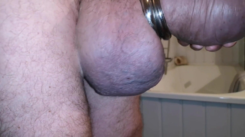 Monster_Meat_: Grandes pezones bombeando mis pezones