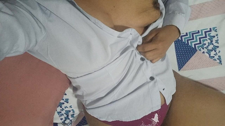 PATY PATY: Моя маленька мастурбація в ліжку з стимулюючим оргазмом