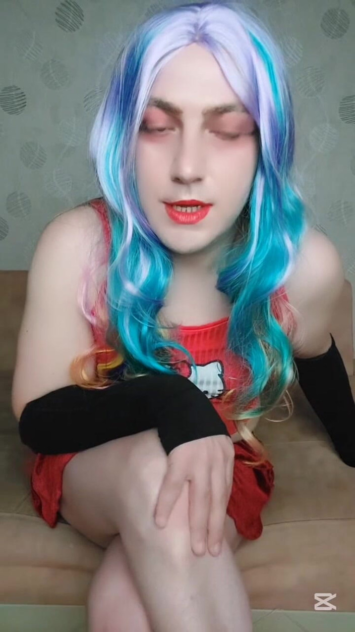 Kitty_Cross: Gros cul rebondi, blonde blanche sexy, jolie transso