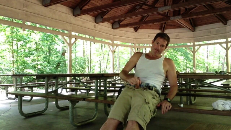 TJenner: Campingplatz, Masturbation