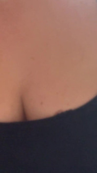 Istri hot toket besar goyang-goyang