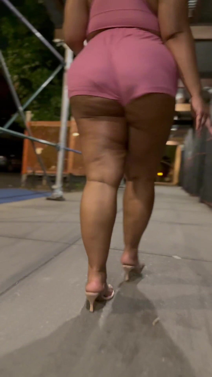 PutiLing: Leg Tease - Big Ass Worship - Latina BBW Puerto Rican Big...