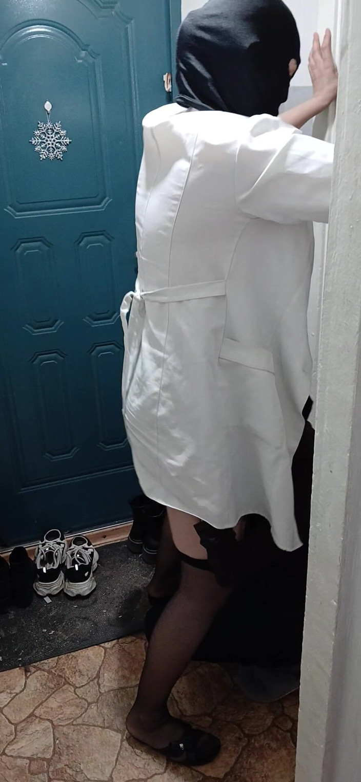 Lesbian-illusion: Una doctora lesbiana milf se corre en la boca de...