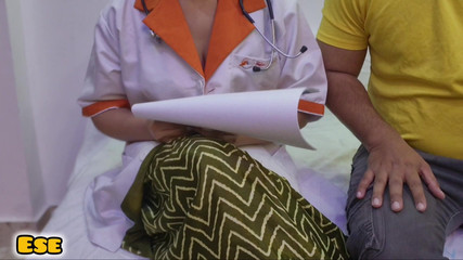 Sammy Sins: Kadın doktor tedavisi oral seksle başlıyor